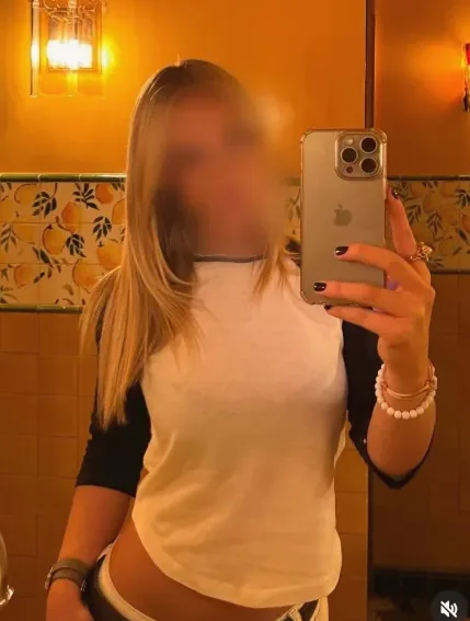 Celina, 29