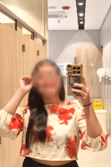 Fatma, 31