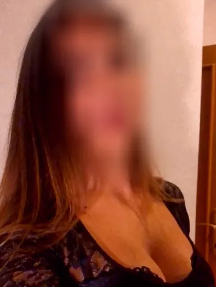 Jacqueline, 28