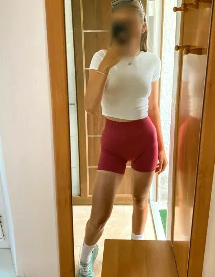 Kathleen, 27