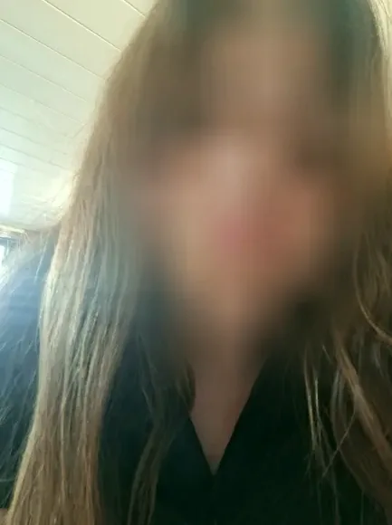 Katrin, 27