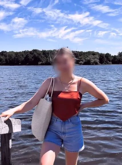 Marlene, 24