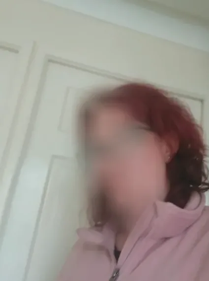 Paula, 33
