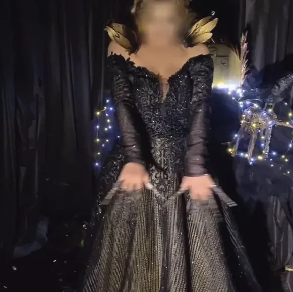 Sophia, 36
