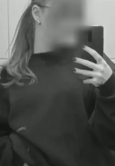 Viktoria, 19